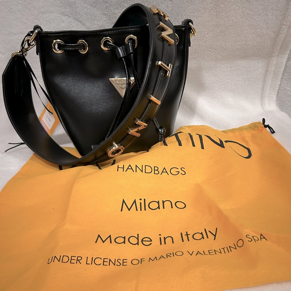 BRAND NEW AUTHENTIC VALENTINO BAG w/ tags & dust bag.